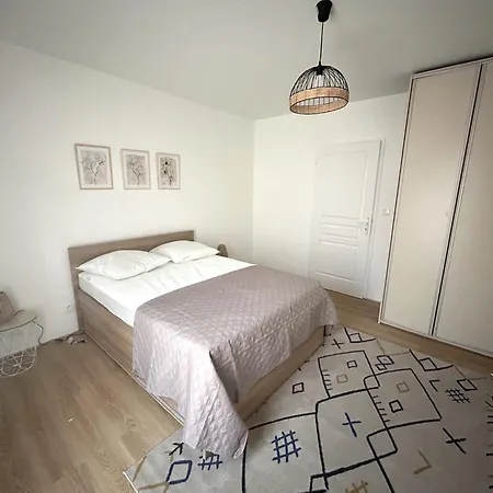 Vila 8 Personnes Avec Piscine *